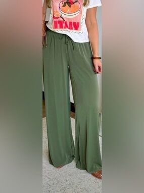 Boohoo Olive-Style Elastic Waist Wide-Leg Palazzo Pants
